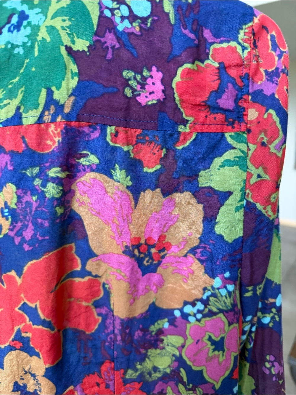J. Crew Floral Button-Front Shirt in Navy Pink and Green - Silk Cotton - size 6 - Picture 7 of 9